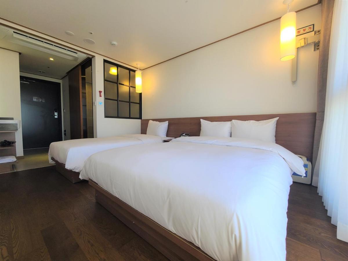 Tamara Jeju Hotel Seogwipo-stad Buitenkant foto