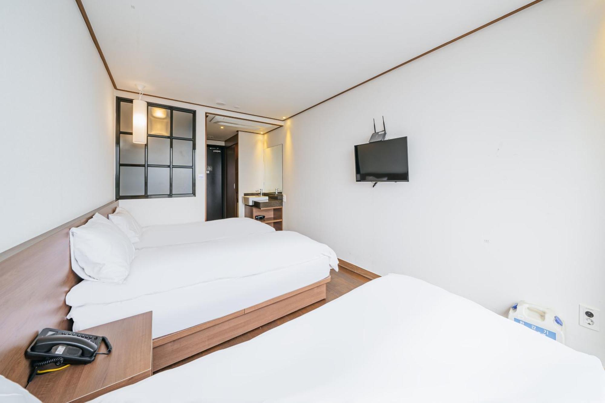 Tamara Jeju Hotel Seogwipo-stad Buitenkant foto