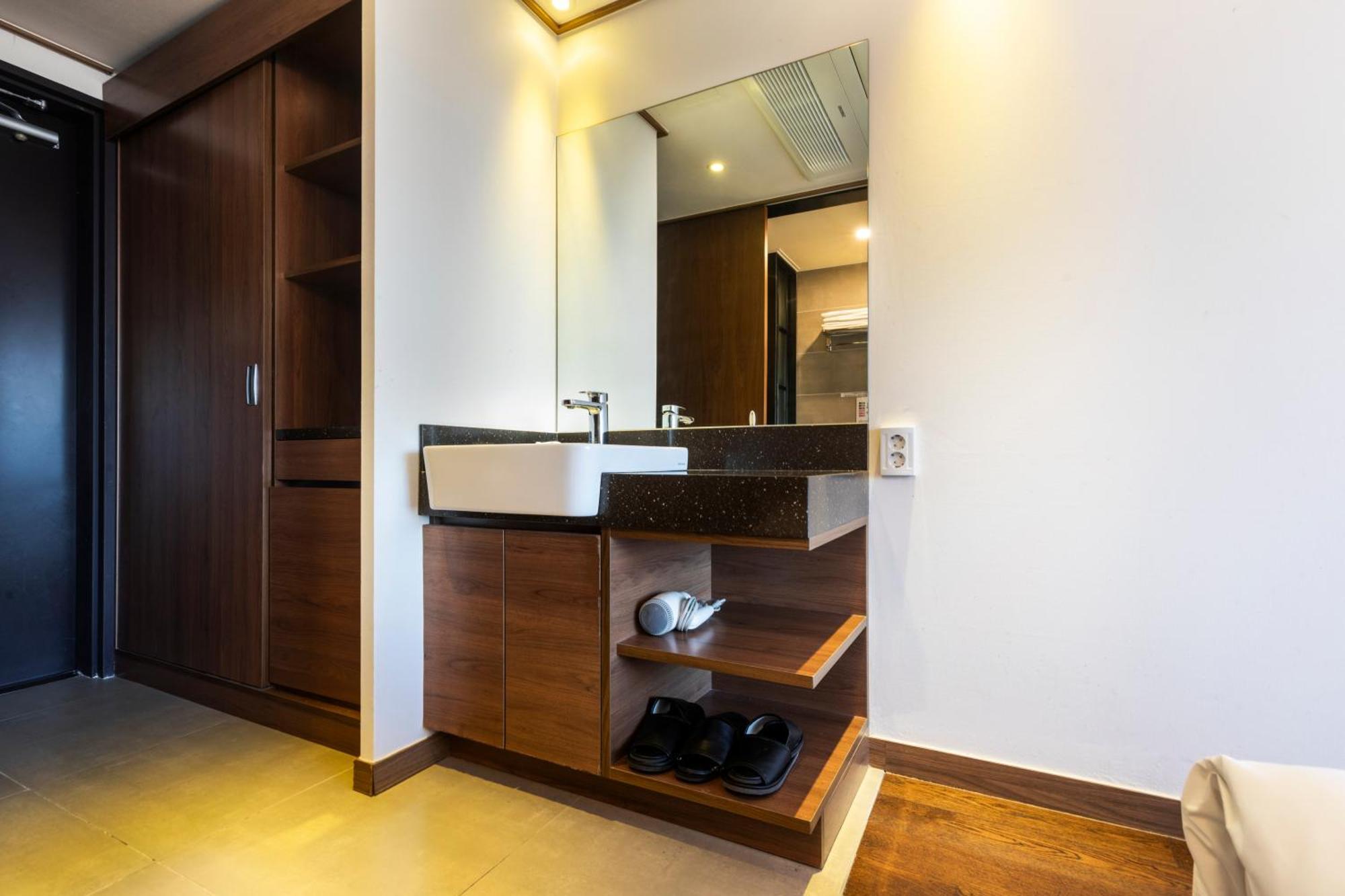 Tamara Jeju Hotel Seogwipo-stad Buitenkant foto
