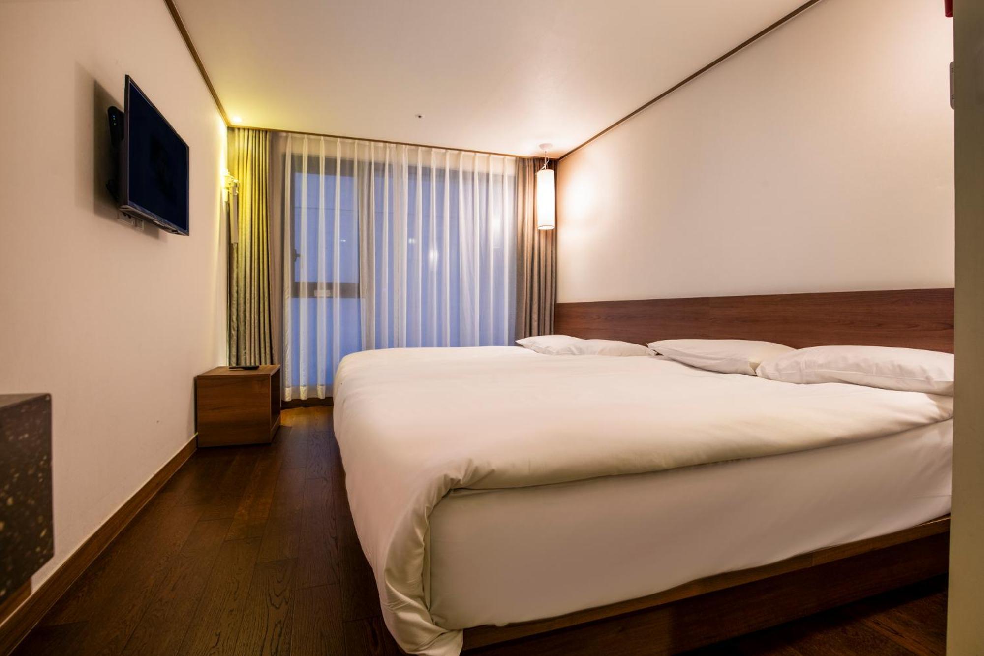 Tamara Jeju Hotel Seogwipo-stad Buitenkant foto