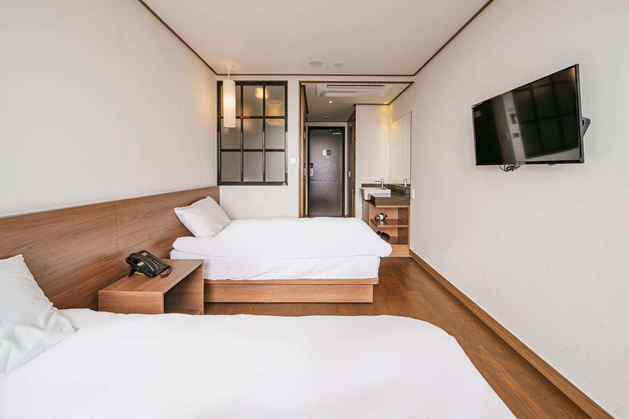 Tamara Jeju Hotel Seogwipo-stad Buitenkant foto
